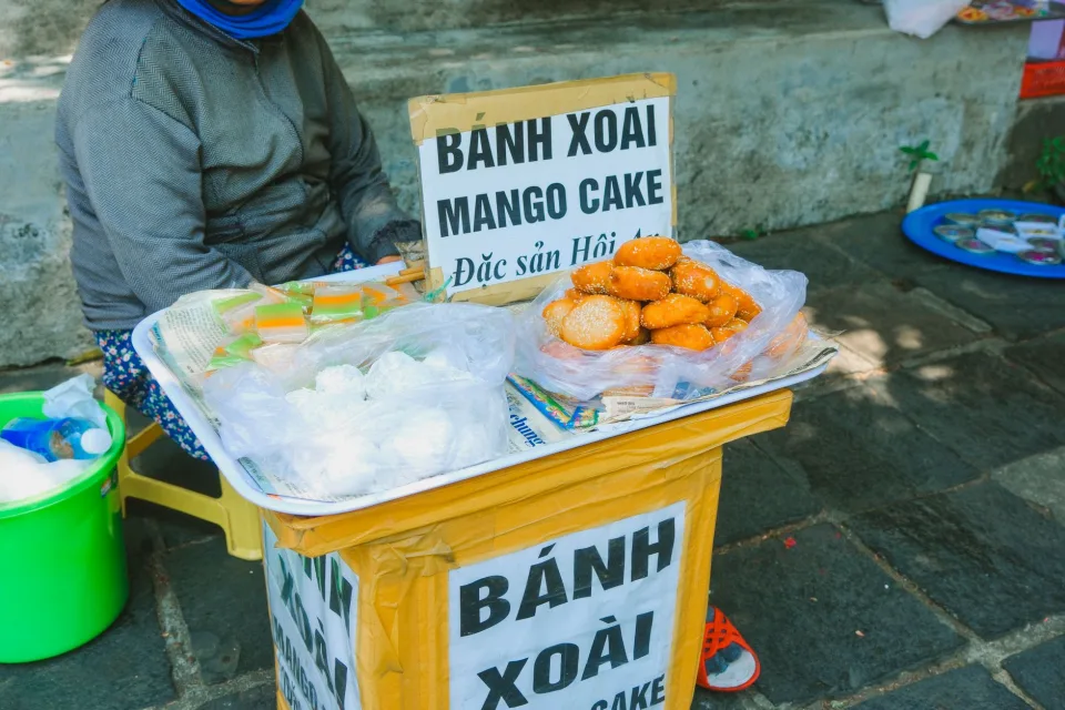 Cà phê pha tại quán